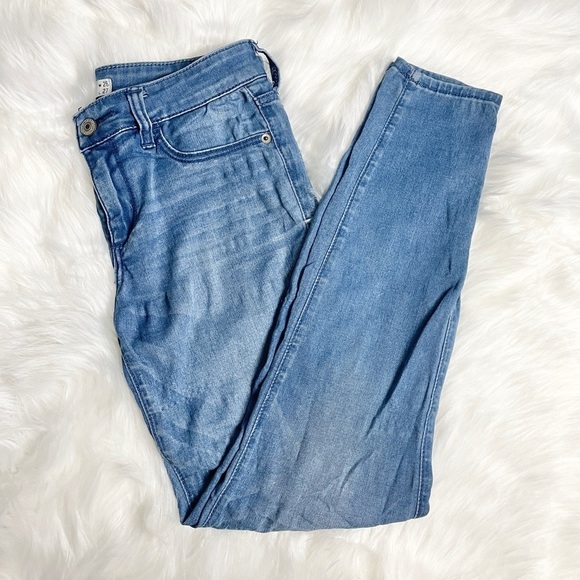 Abercrombie & Fitch Super Stretch Jean Leggings Light Wash Jeggings Size 2S - Picture 1 of 6